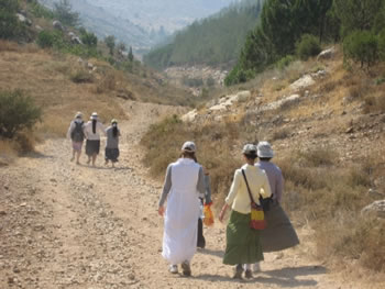 hiking in Israel